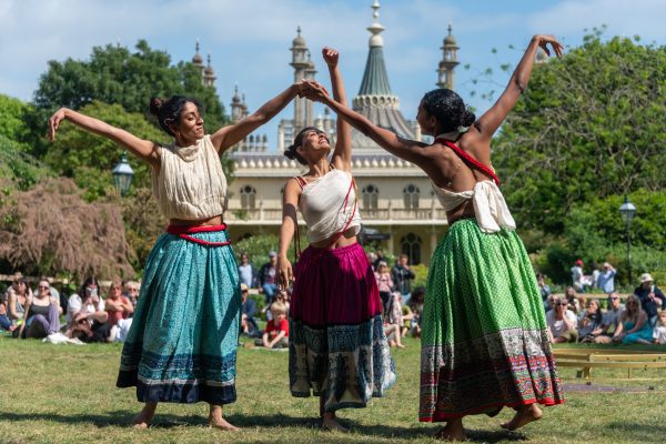 An image of three Indian female dancers.